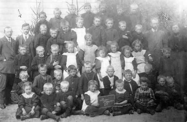 Schoolfoto O.L.S. 1 IV 1914