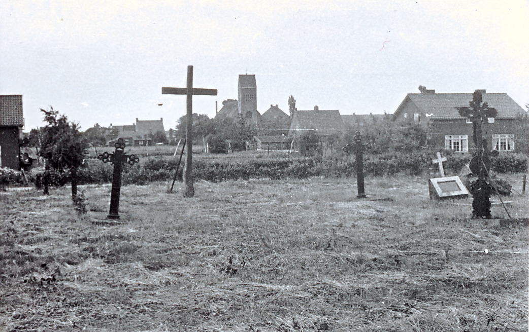 het-oude-kerkhof-fotograaf-pater-van-der-meer1954